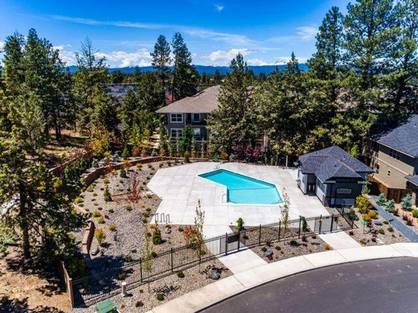 Bend House: 20605 SE Slate Ave.