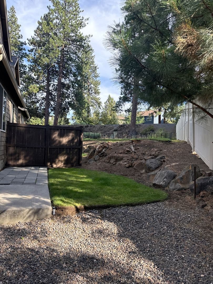 Bend Apartment: 471 SW Garfield