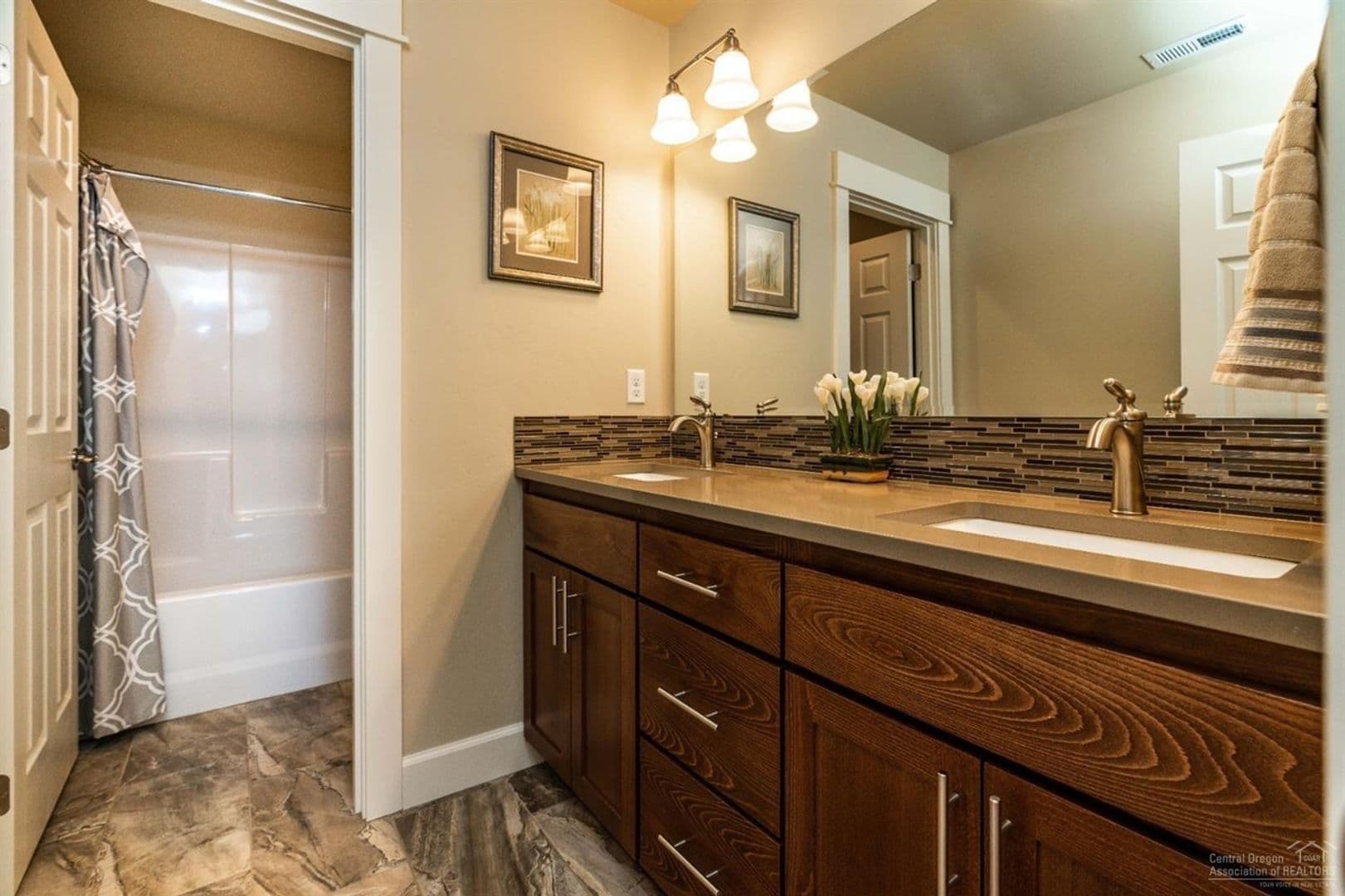 Bend House: 20605 SE Slate Ave.