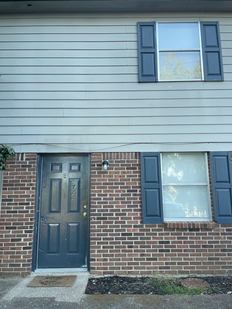Cleveland Apartment: 3326/3328 Steeple Circle