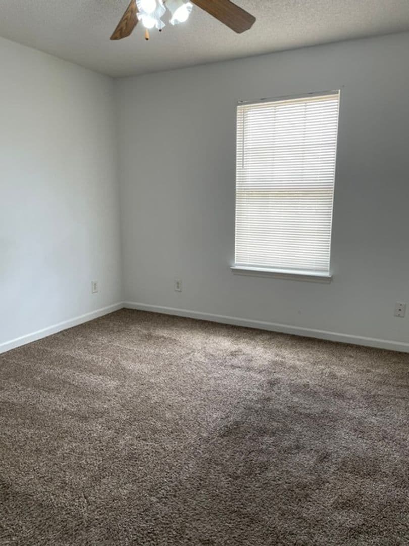 Cleveland Apartment: 2740-2746 Blue Springs Rd SE