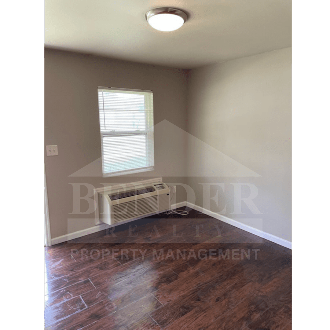 Cleveland Apartment: 563 Central Ave.
