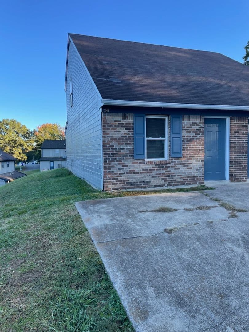 Cleveland Apartment: 3305/3307 Steeple Circle