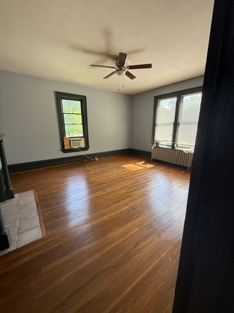 Cleveland Apartment: 1533 N Ocoee St.