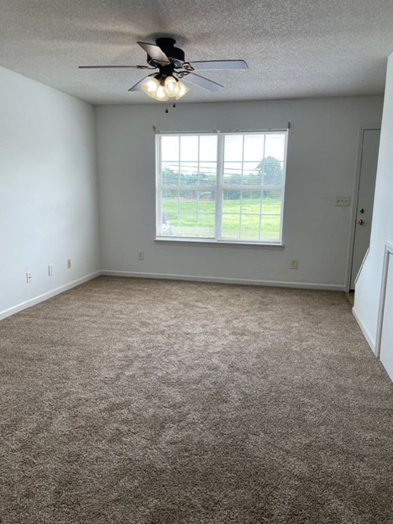 Cleveland Apartment: 2740-2746 Blue Springs Rd SE