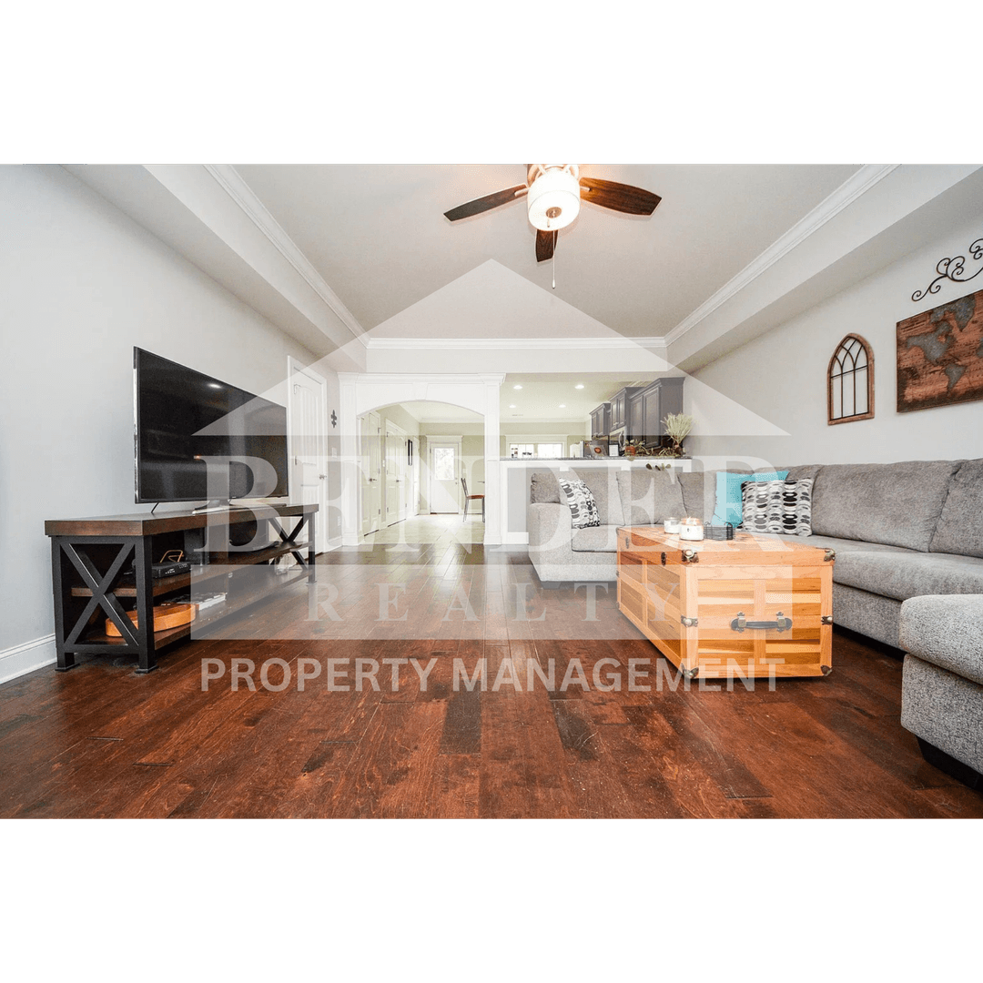 Cleveland Townhome: 246 Bellingham Dr.