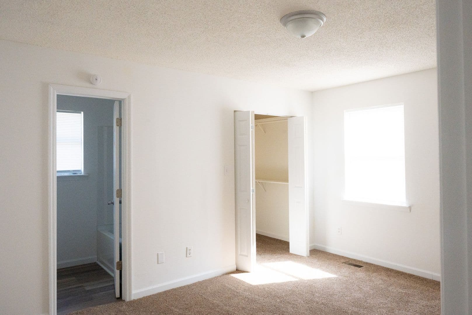 Cleveland Apartment: 3305/3307 Steeple Circle
