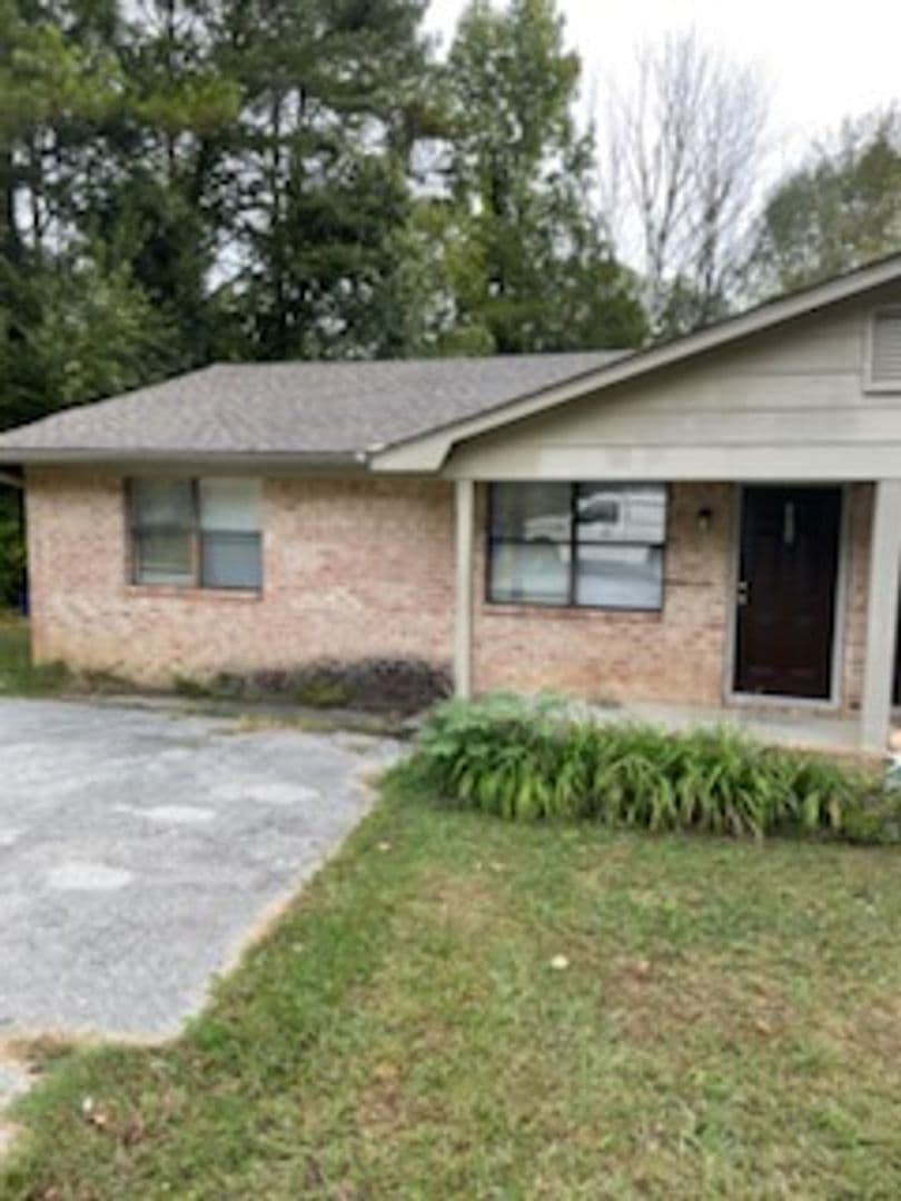 Cleveland Apartment: 1164/1166 Hamilton Circle