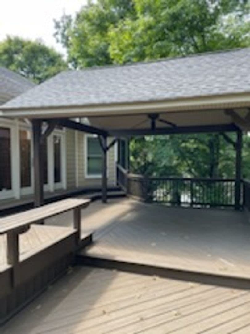 Cleveland House: 255 Stonewood Dr.