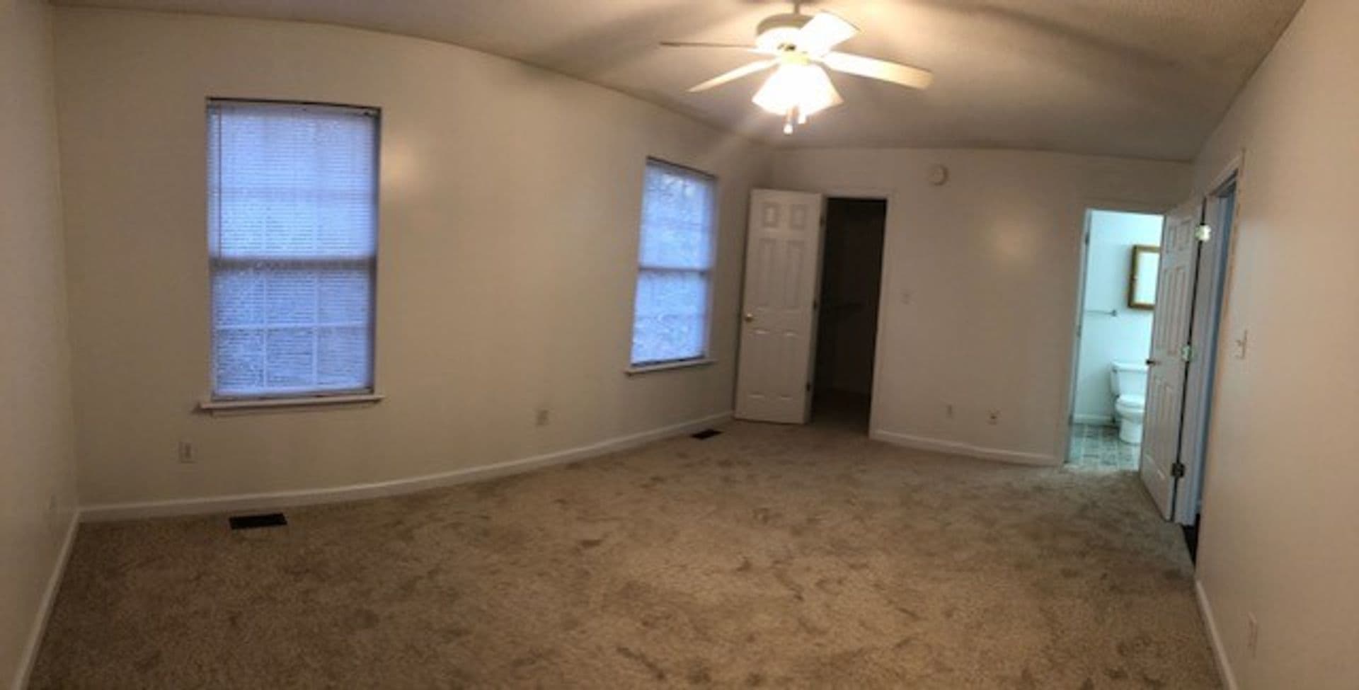 Cleveland Apartment: 1095/1097 Urbane Rd