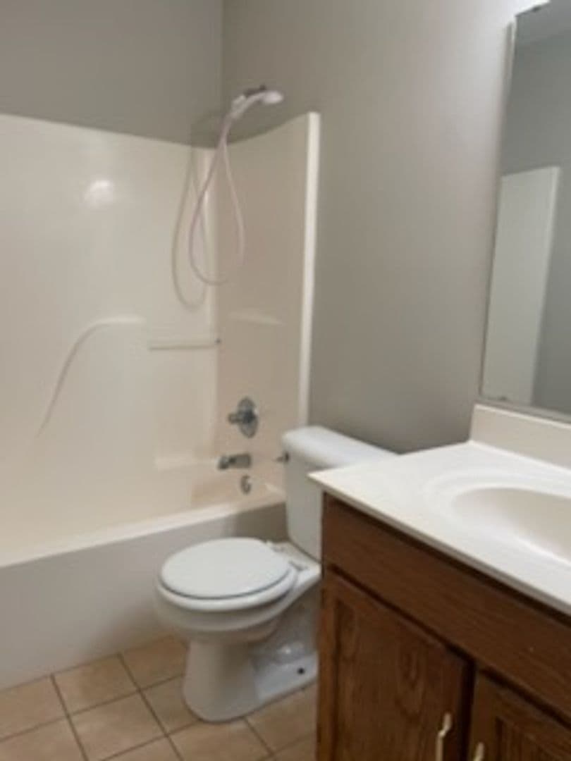 Cleveland Apartment: 2740-2746 Blue Springs Rd SE