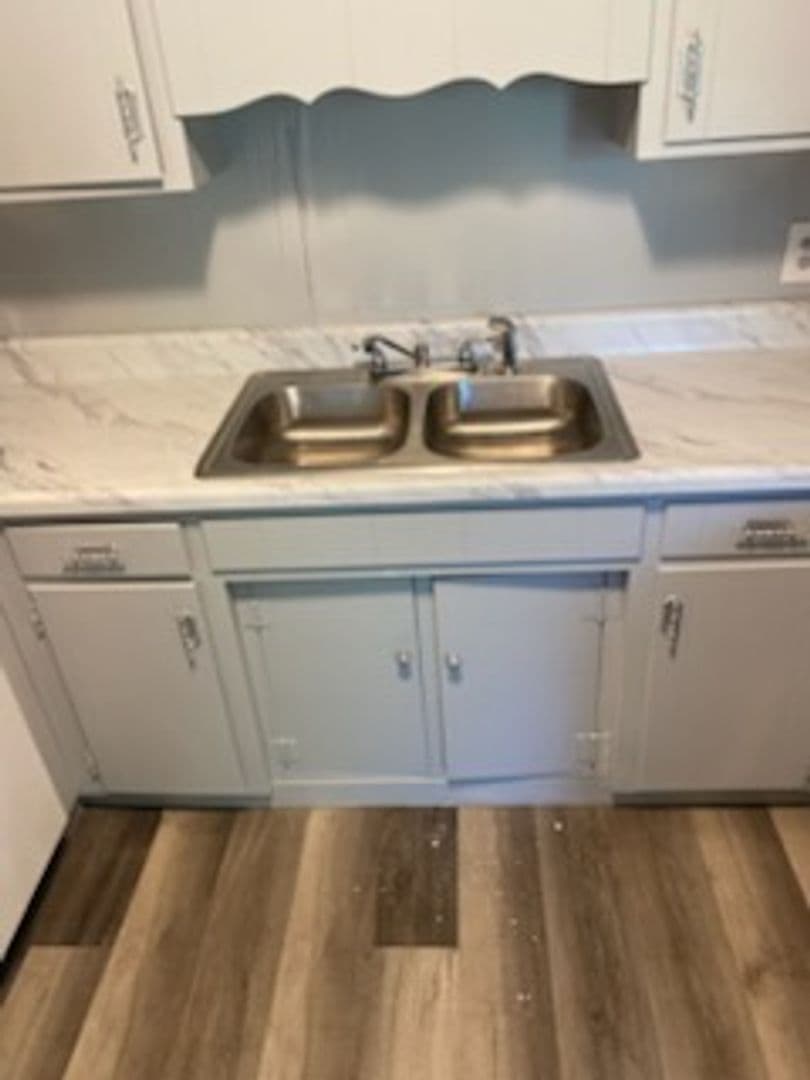 Cleveland Apartment: 1500 Mohawk Ct 1-4 NW