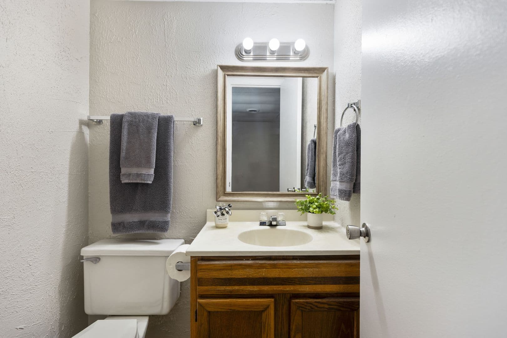 Cleveland Apartment: 3354/3356 Steeple Circle