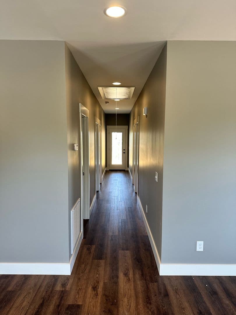 Cleveland House: 350 Johnson Blvd