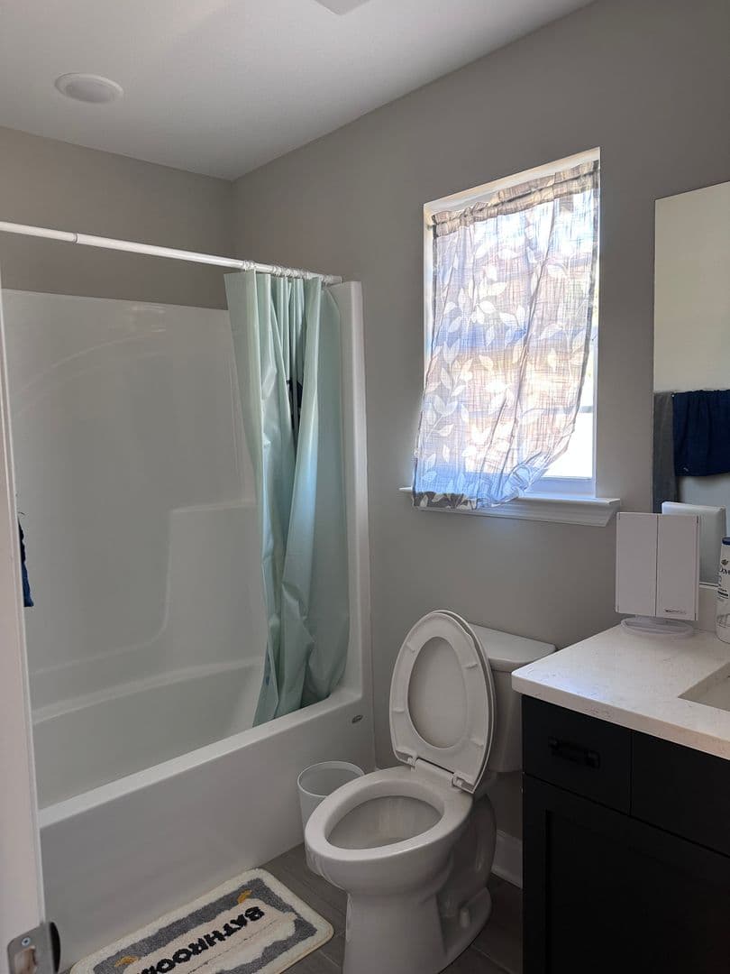Cleveland Townhome: 437 Bellingham Dr. NE