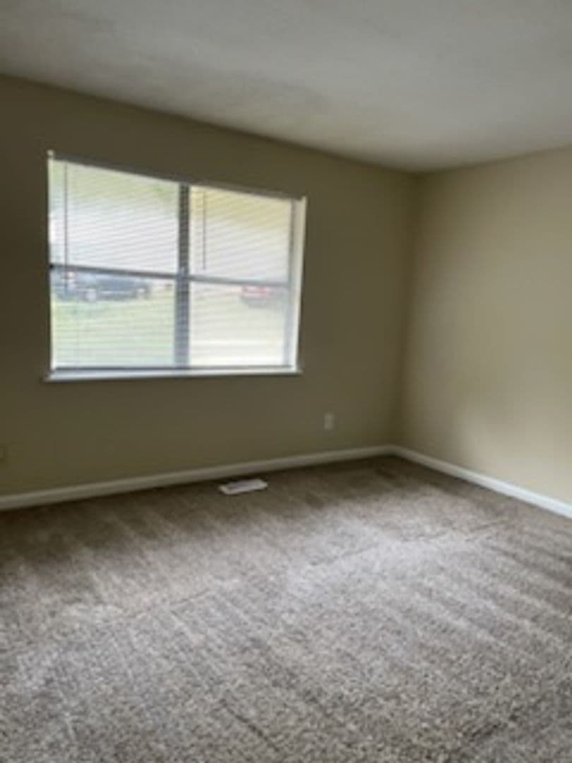 Cleveland Apartment: 1164/1166 Hamilton Circle