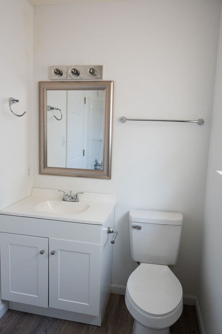 Cleveland Apartment: 3313/3315 Steeple Circle