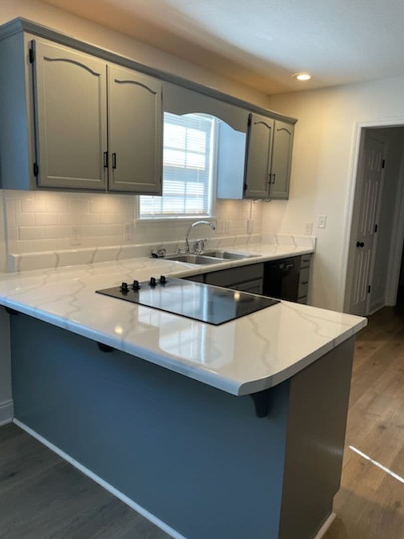 Cleveland Apartment: 1726-1730 31st St