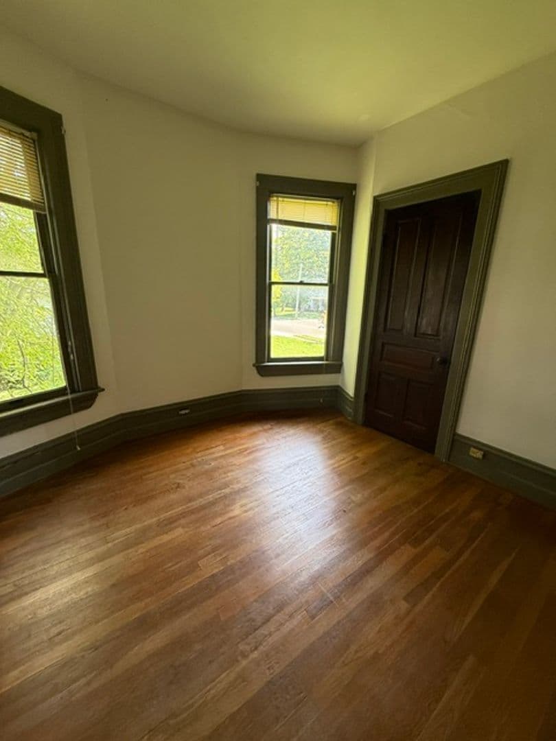 Cleveland Apartment: 1533 N Ocoee St.