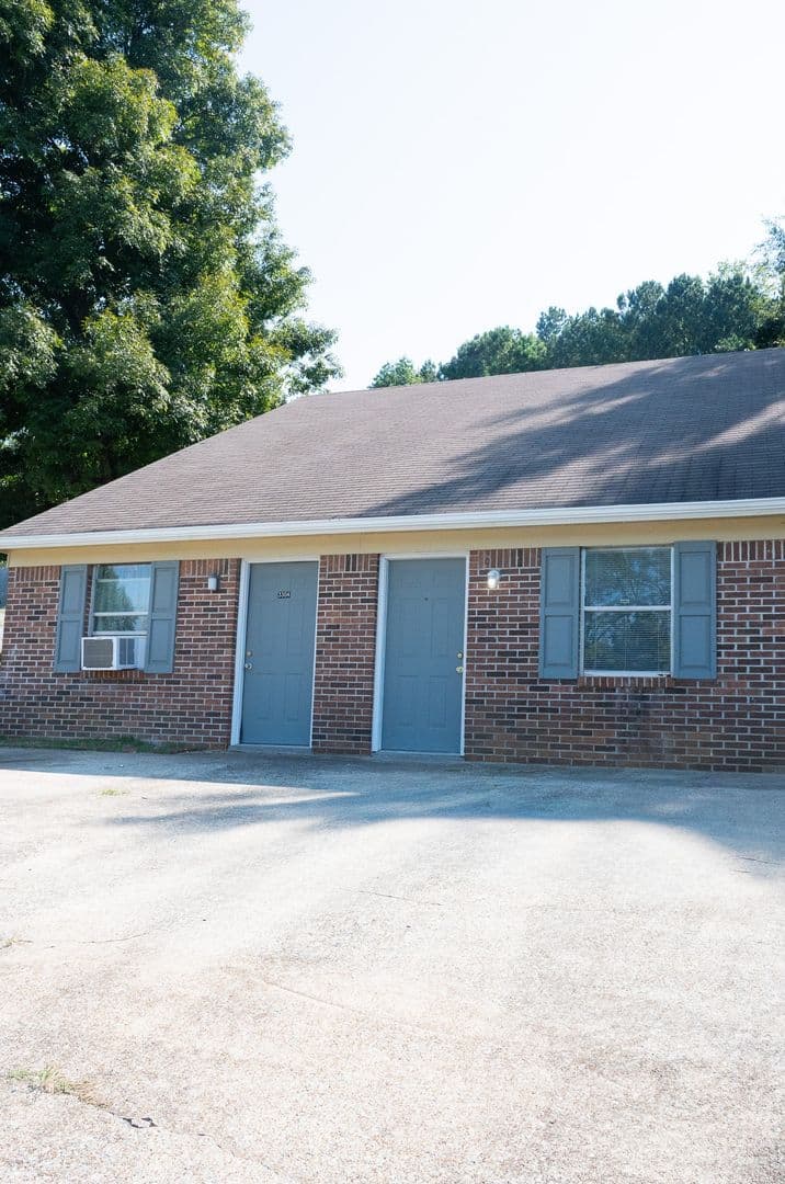Cleveland Apartment: 3302/3304 Steeple Circle