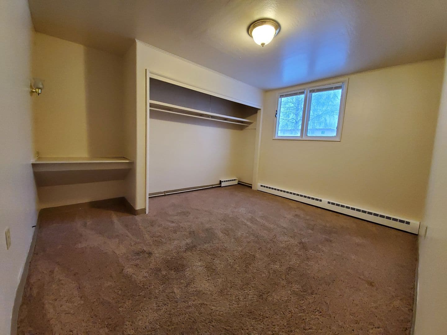 Fairbanks Apartment: 815, 817, 825 17th Ave.