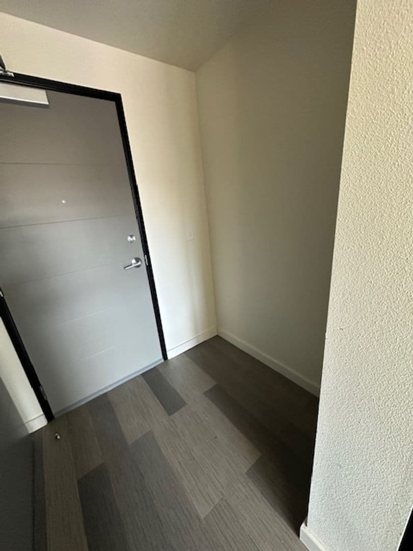 Eugene Apartment: 1030 Ferry St