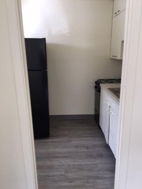 Eugene Apartment: 1040-1050 Ferry St