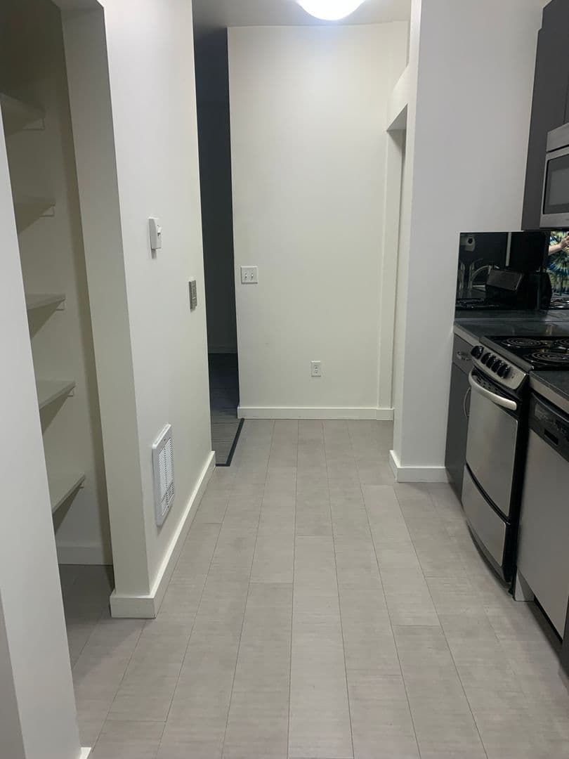 Eugene Apartment: 877 E. Park Street