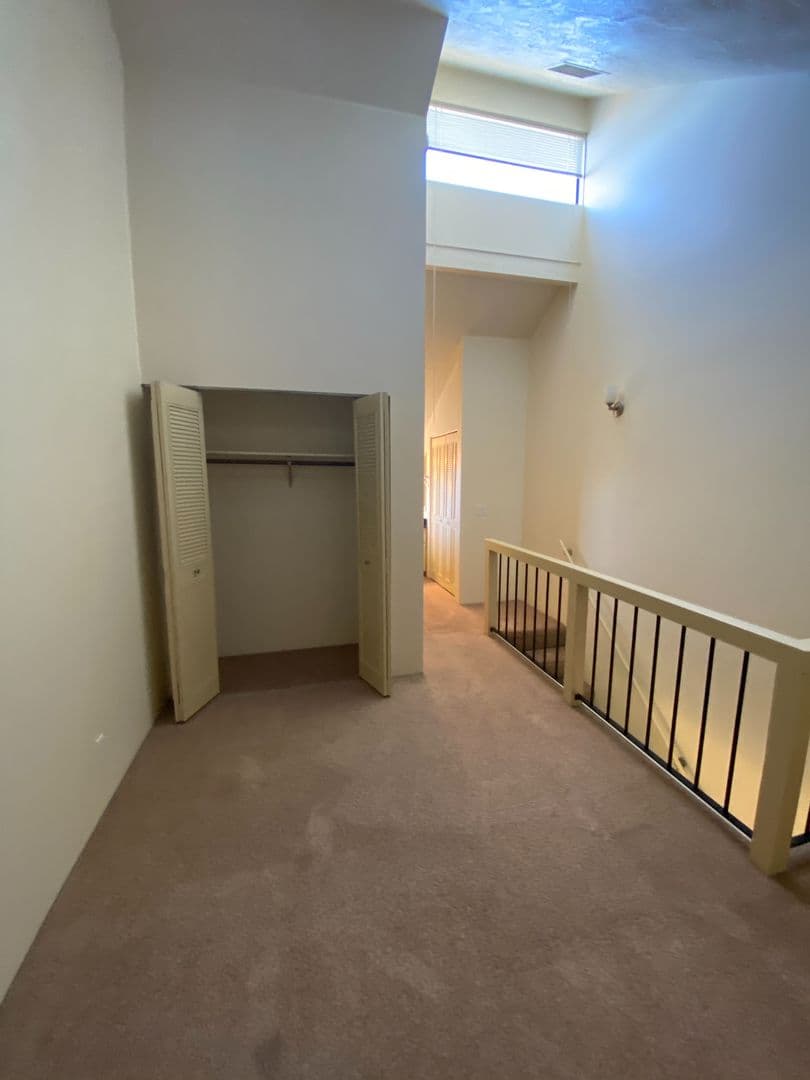 Eugene Apartment: 1800 Cal Young Road