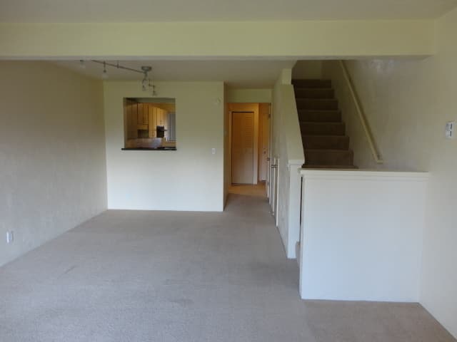 Eugene Apartment: 1800 Cal Young Road