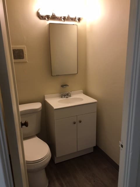 Eugene Apartment: 1040-1050 Ferry St