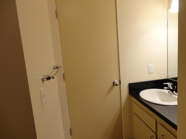 Eugene Apartment: 1800 Cal Young Road