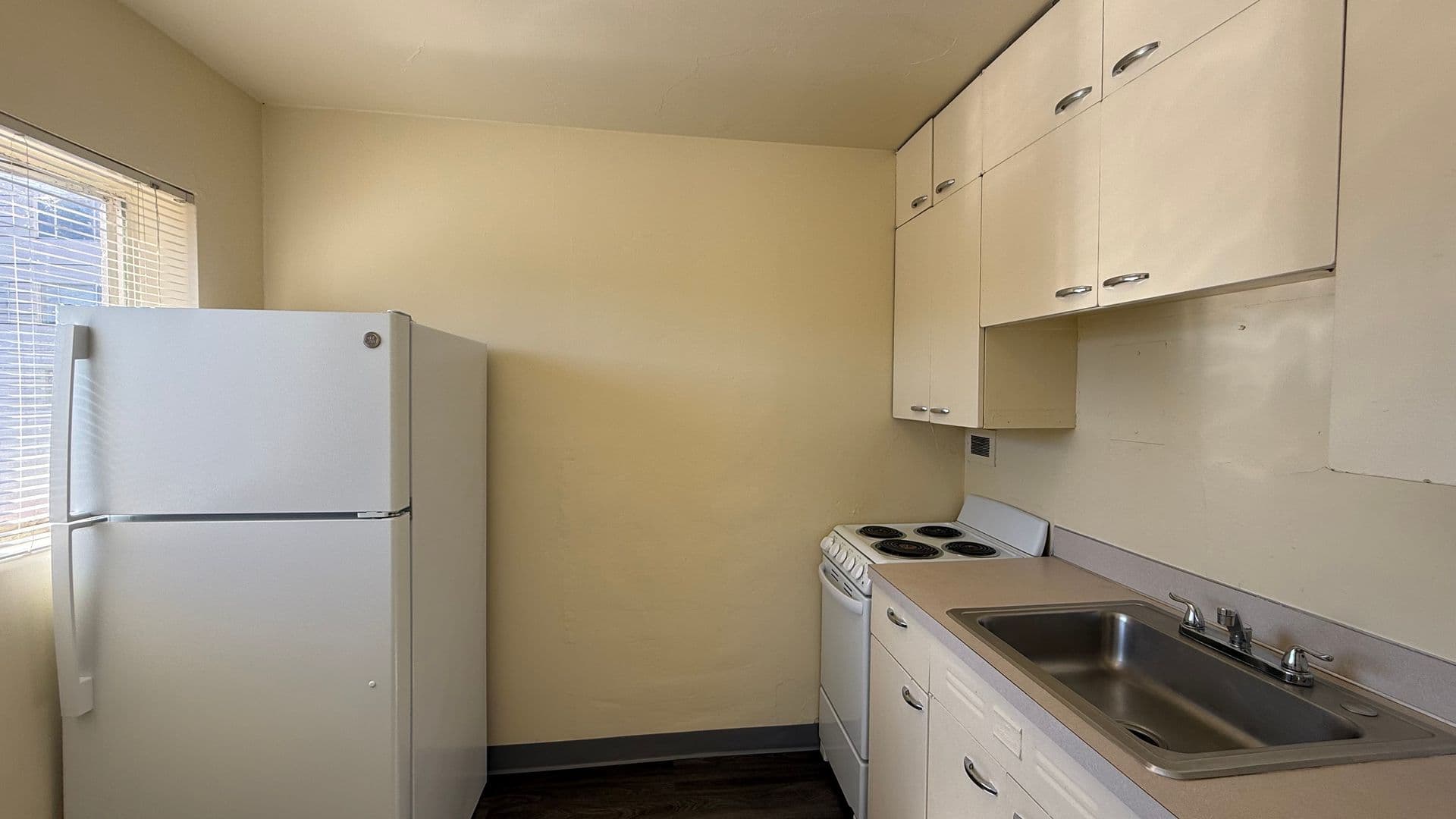 Eugene Apartment: 1040-1050 Ferry St