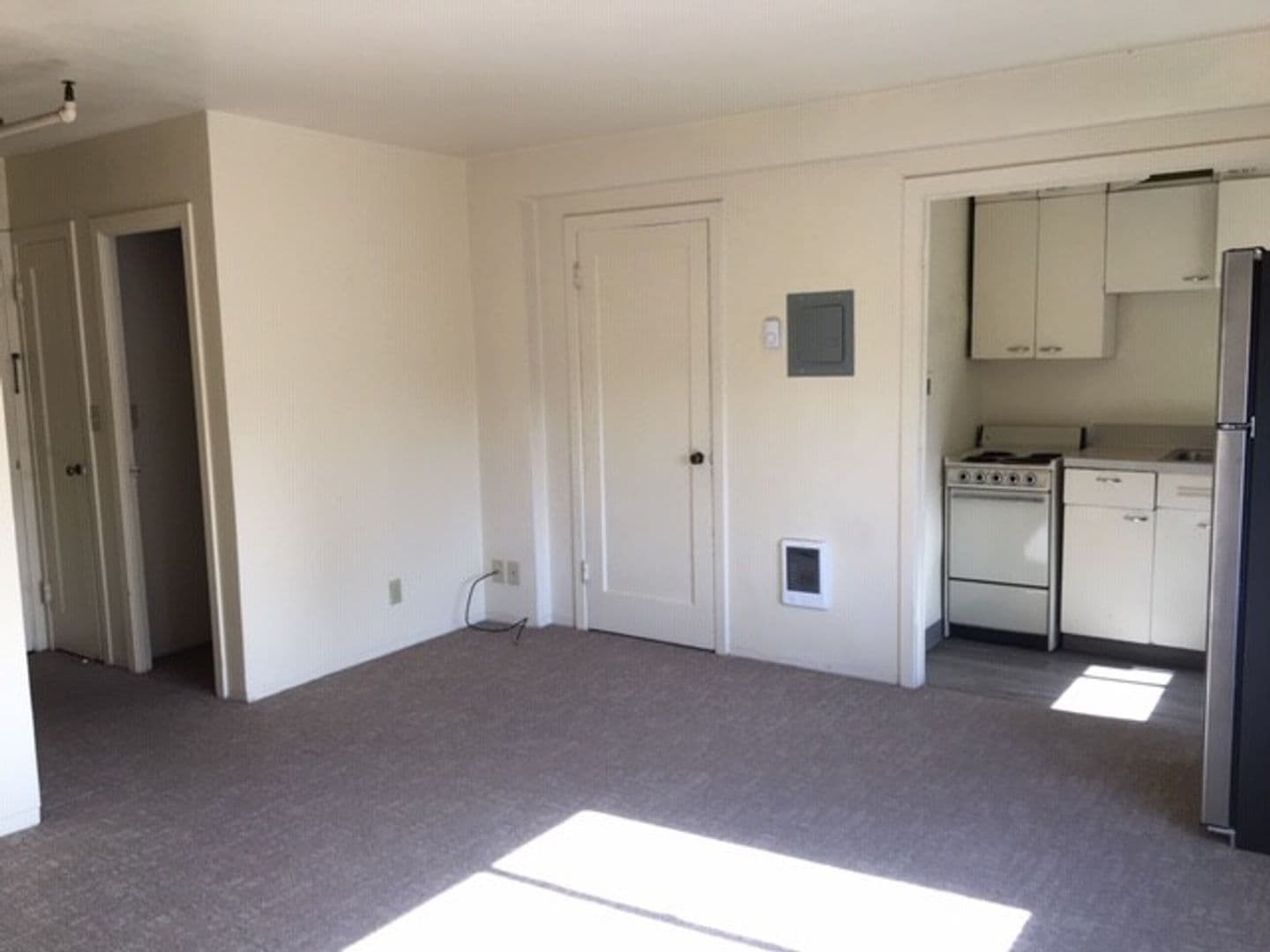 Eugene Apartment: 1040-1050 Ferry St