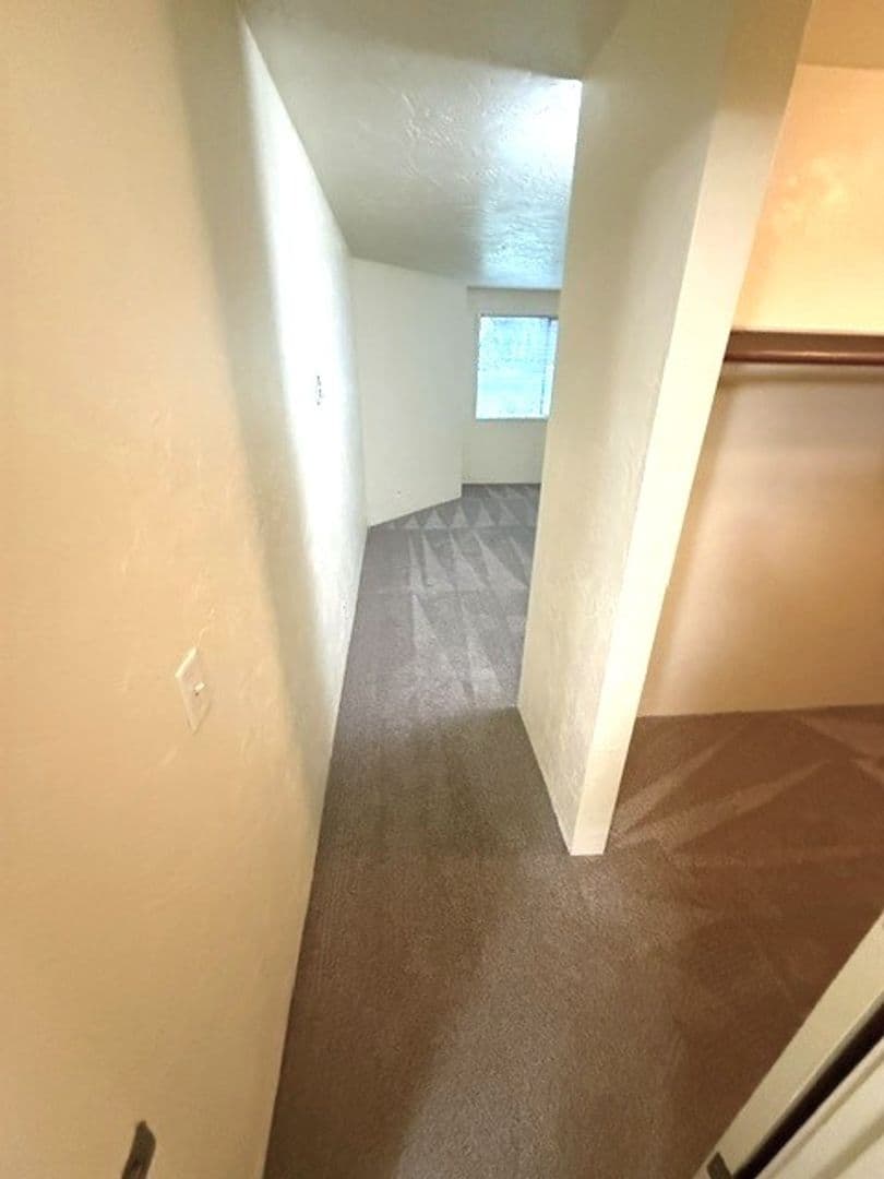 Eugene Apartment: 1800 Cal Young Road
