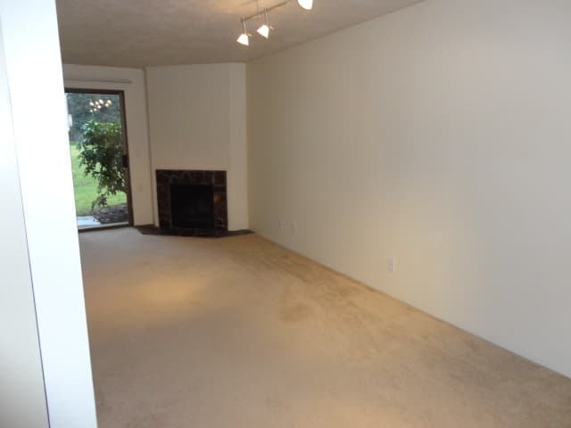 Eugene Apartment: 1800 Cal Young Road
