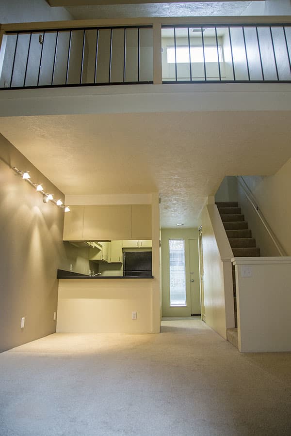 Eugene Apartment: 1800 Cal Young Road