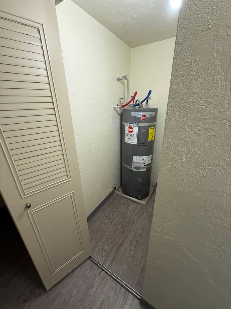 Eugene Apartment: 1800 Cal Young Road