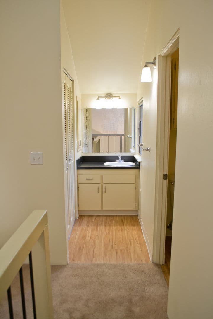 Eugene Apartment: 1800 Cal Young Road