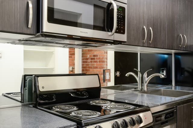 Eugene Apartment: 877 E. Park Street