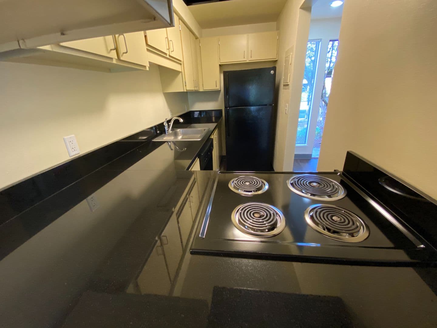 Eugene Apartment: 1800 Cal Young Road