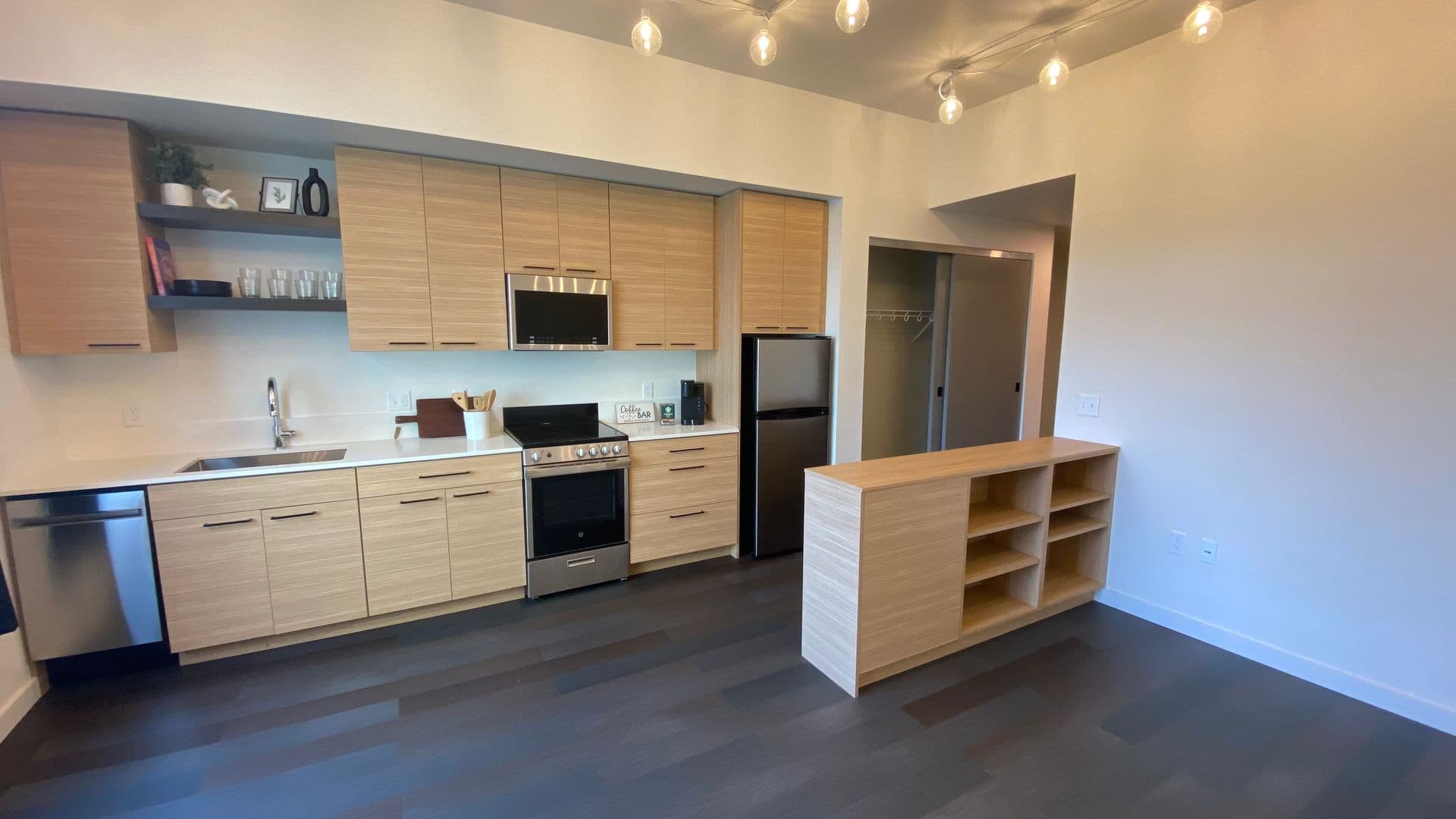 Eugene Apartment: 1030 Ferry St