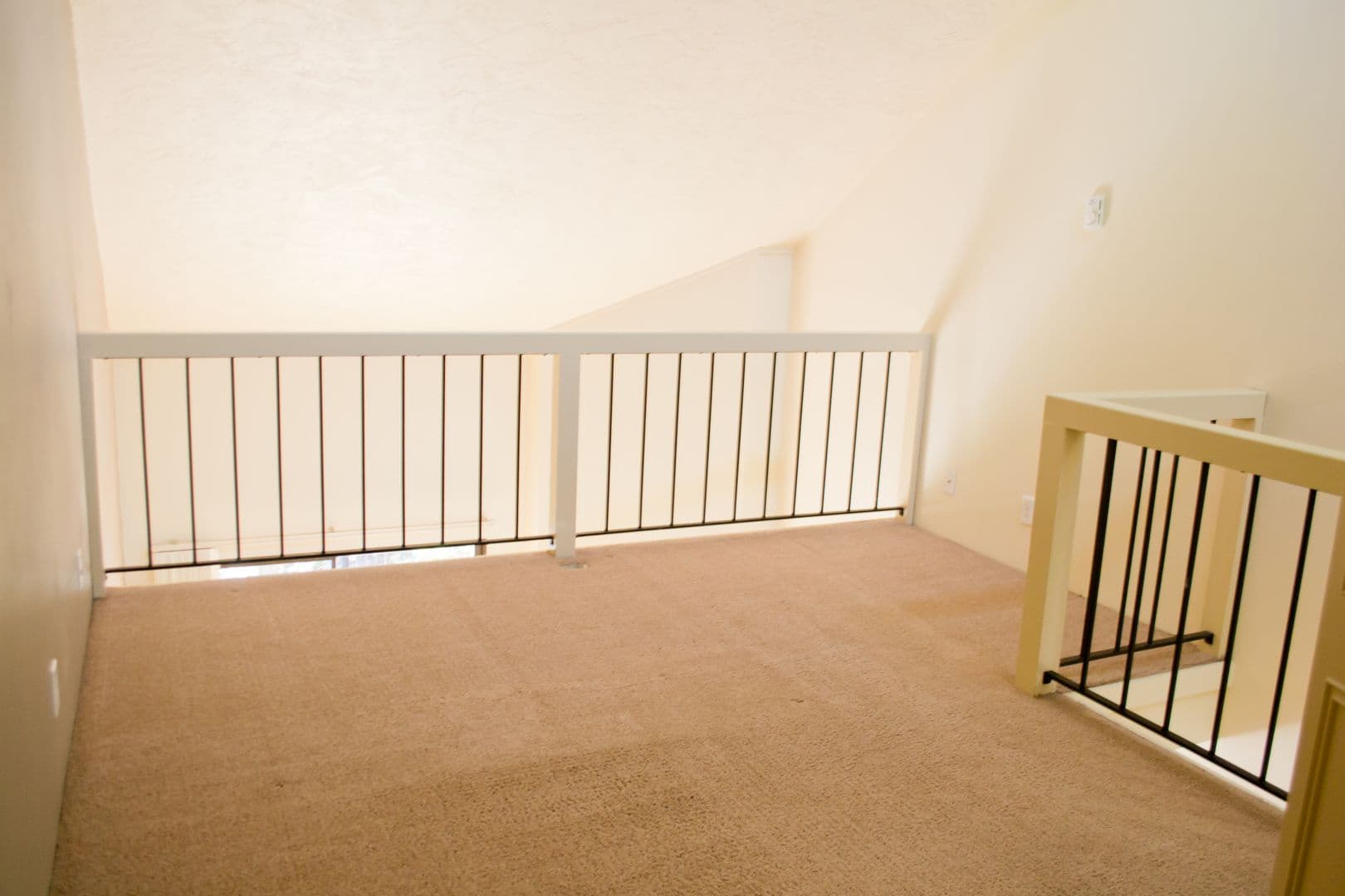 Eugene Apartment: 1800 Cal Young Road