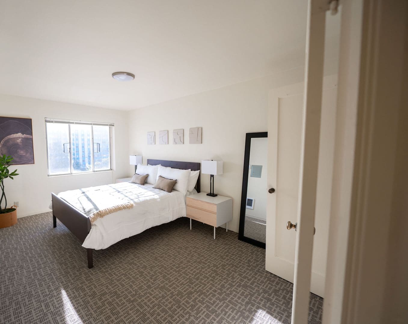 Eugene Apartment: 1040-1050 Ferry St