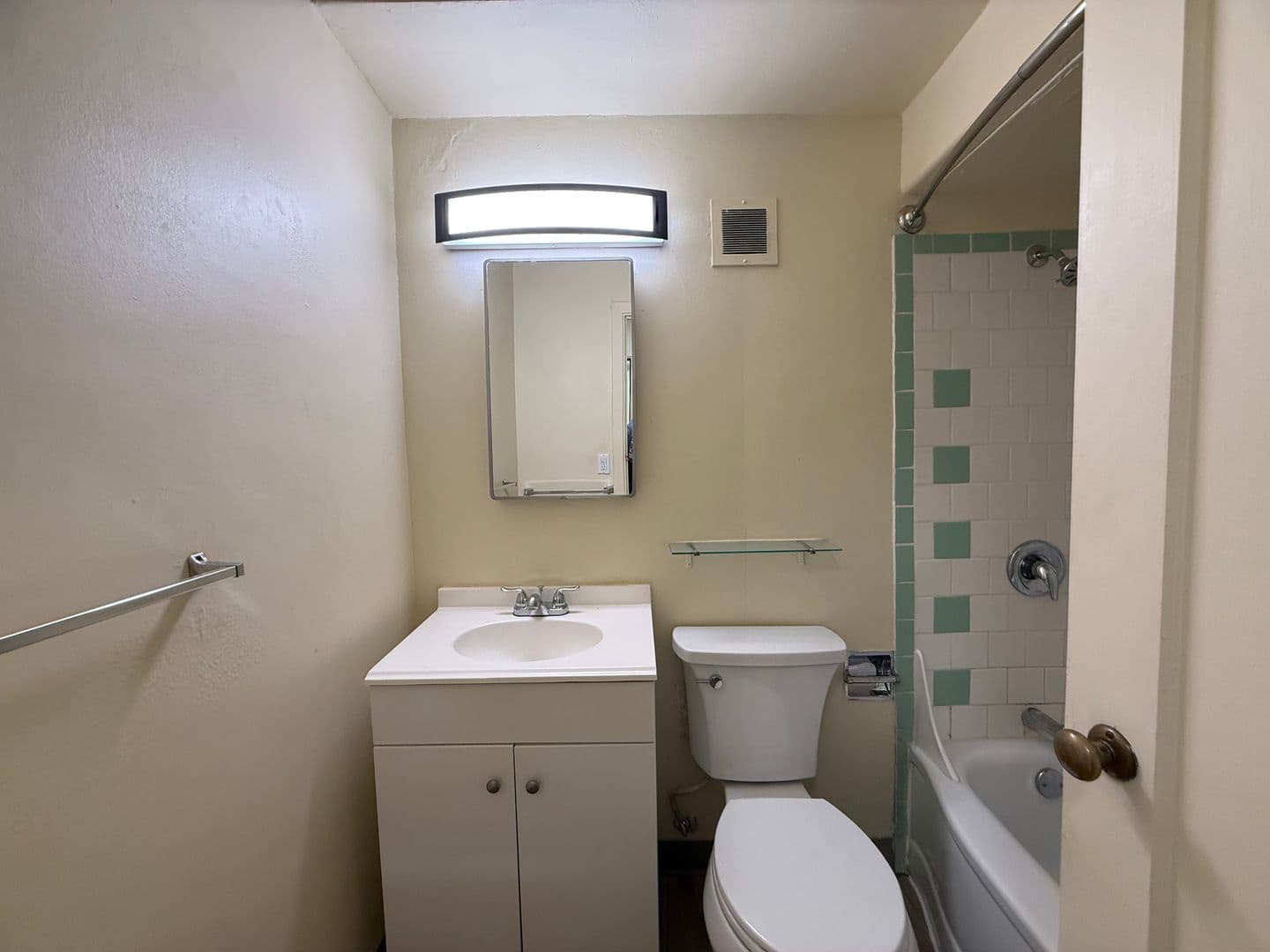 Eugene Apartment: 1040-1050 Ferry St