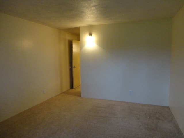 Eugene Apartment: 1800 Cal Young Road