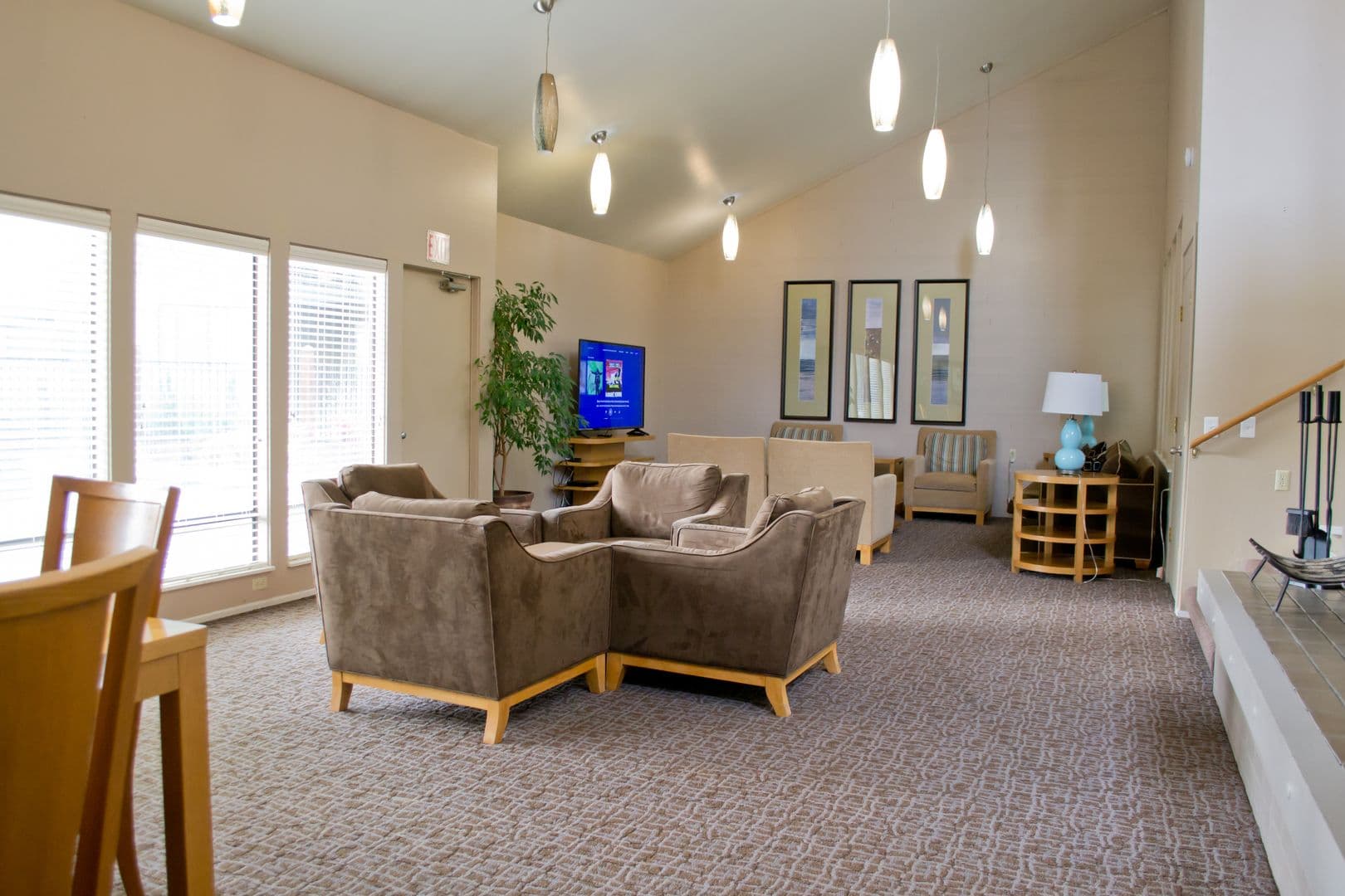 Eugene Apartment: 1800 Cal Young Road
