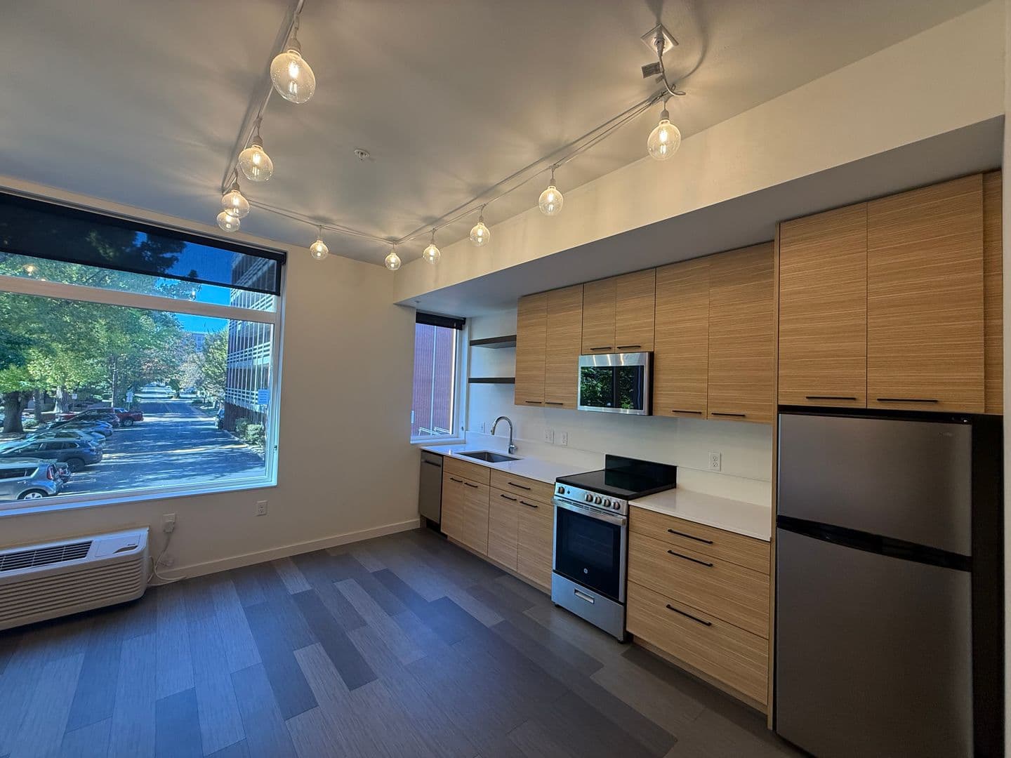 Eugene Apartment: 1030 Ferry St