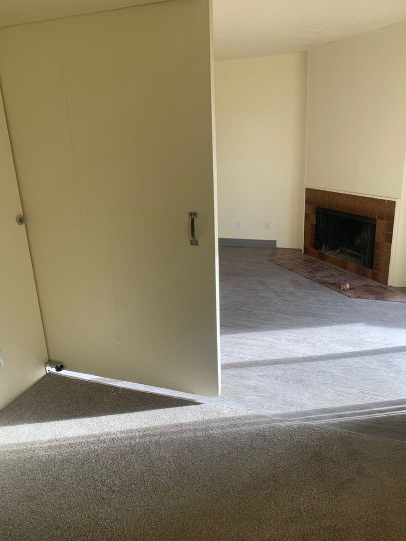 Eugene Apartment: 1800 Cal Young Road