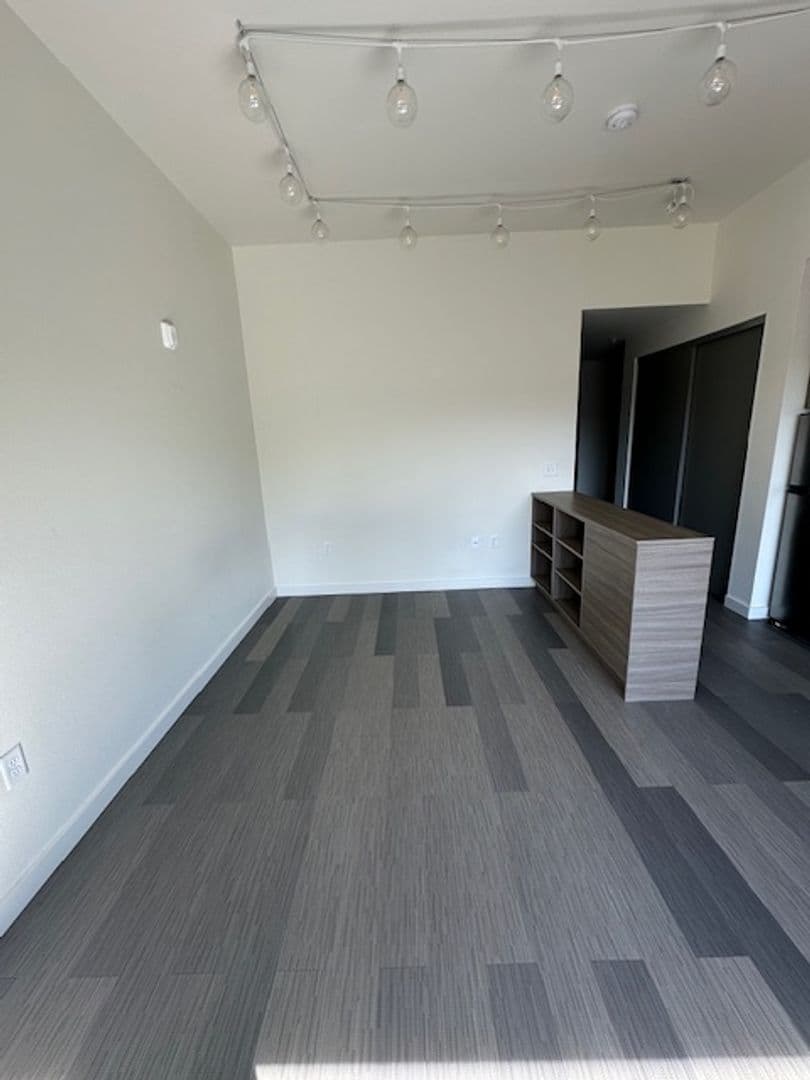 Eugene Apartment: 1030 Ferry St